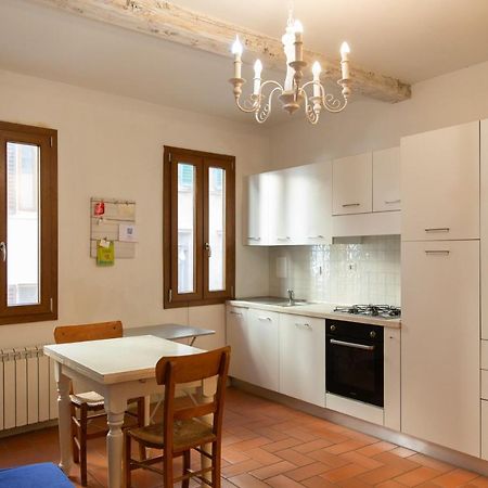 Graceful Apartment In The Heart Of Firenze Kültér fotó